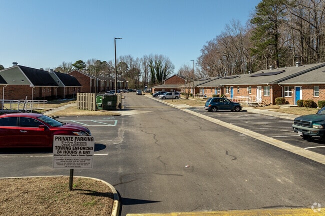 Building Photo - Pretlow Homes