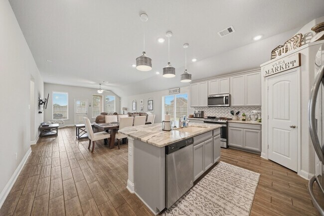 Building Photo - 5338 Regal Gem Ln
