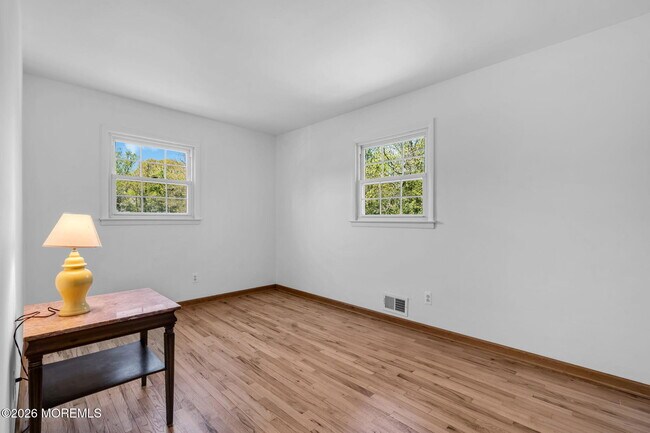 Building Photo - 1112 Wildwood Ave