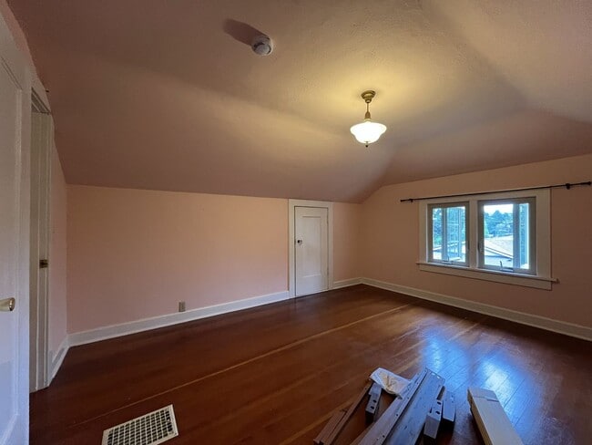 Building Photo - Charming Cottage Home with Timeless Character, Hardwood Floors, Flexible Living Spaces, and Expan...