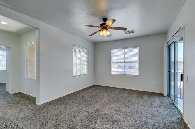Building Photo - 6868 Sky Pointe Dr