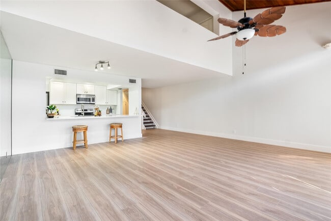 Building Photo - 7920 NW 11th Ct