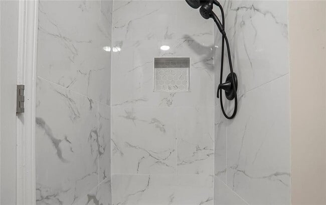 Building Photo - 3210 Quincetree Ln