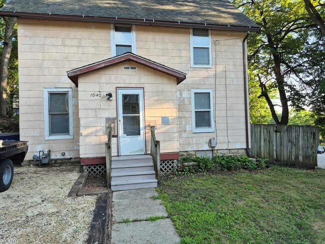 Building Photo - 1040 Carrington St