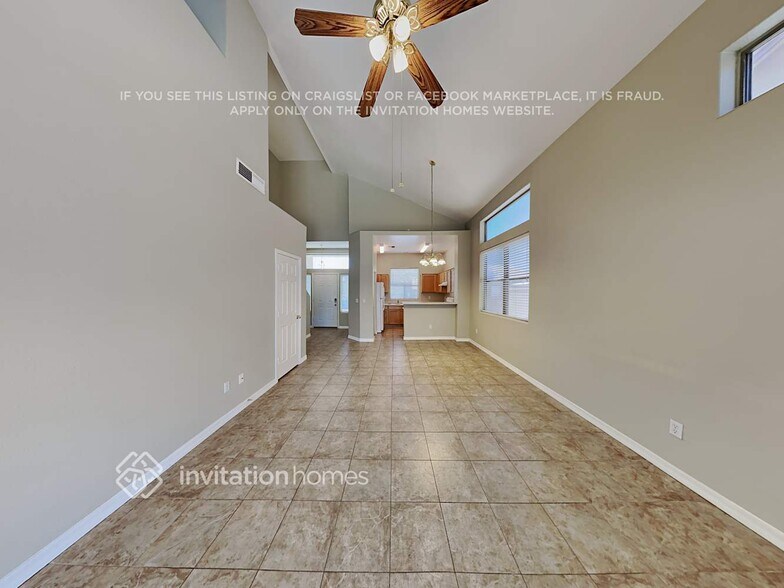Building Photo - 8947 E Capri Ave