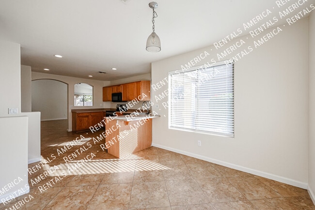 Building Photo - MOVE IN READY 4 BR IN WINDMILL RANCH