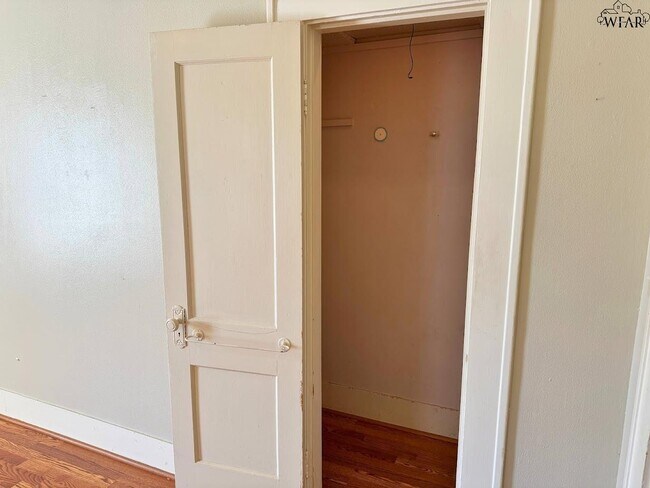 Building Photo - 1825 11th St