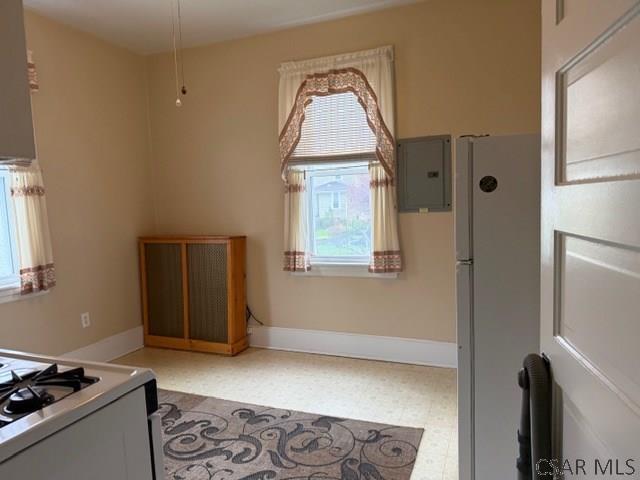 Building Photo - 1343 Roxbury Ave