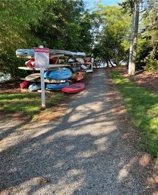 Building Photo - 2BR Waterfront Condo in Davidson. Enjoy Beautiful Year Round Lake Views!