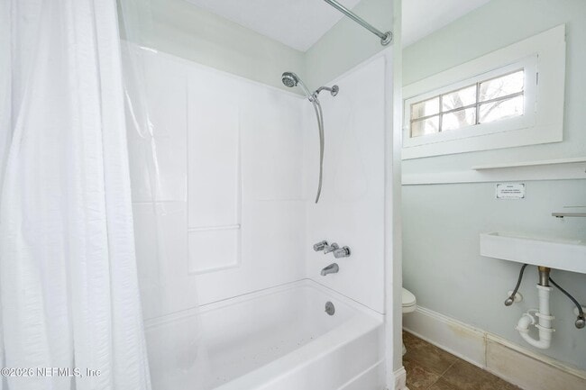 Building Photo - 1438 Dancy St