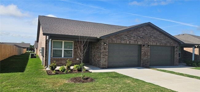 Building Photo - 517 NW 69th Ave