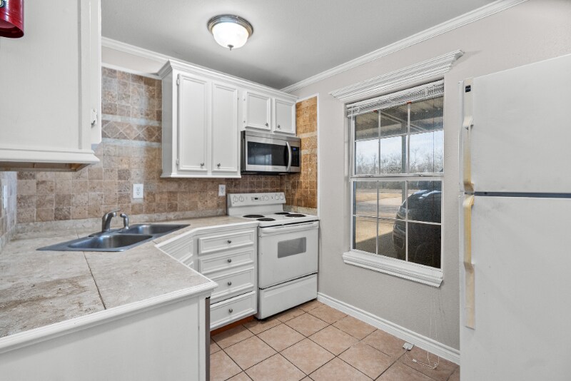 Building Photo - 7900 FM 2354