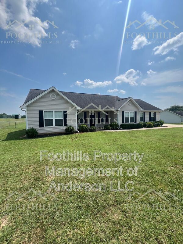 Building Photo - 119 McClain Lake Drive