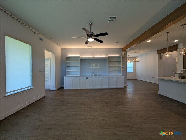 Building Photo - 2935 Aller