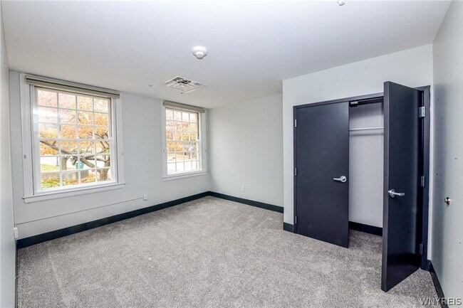 Building Photo - 40 North St