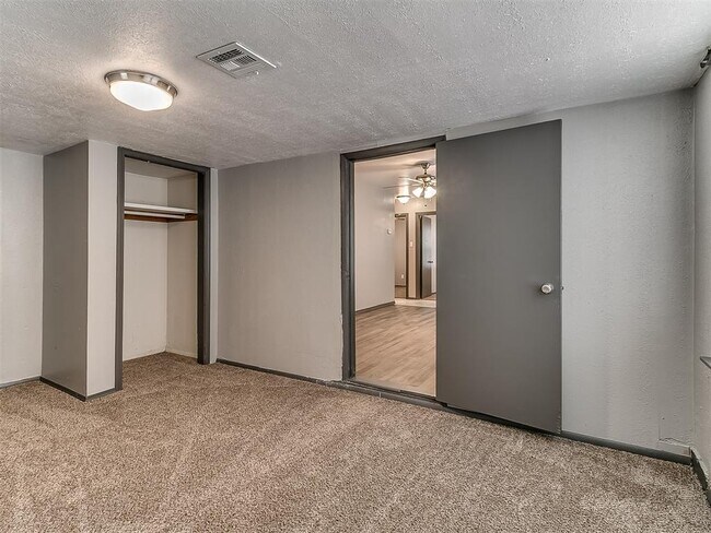 Building Photo - 4209 NE 19th St