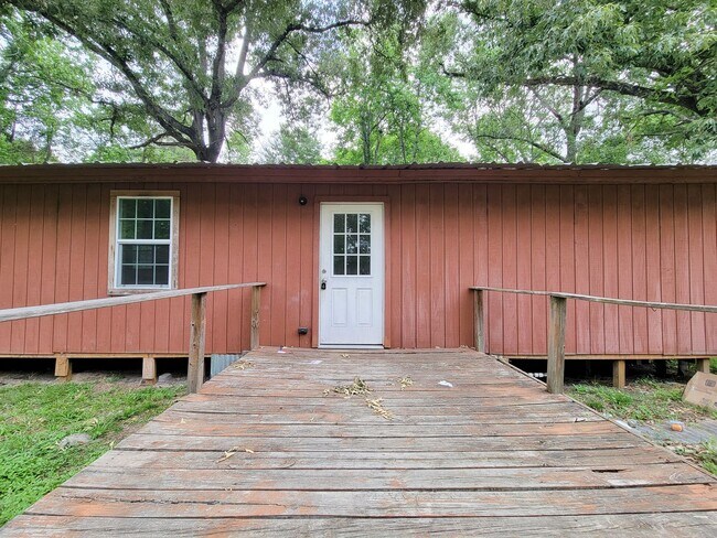 Building Photo - 20272 Forest Woods Ln