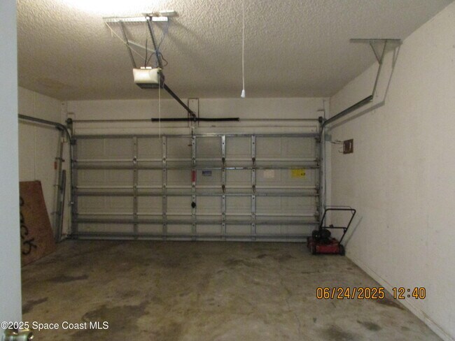 Building Photo - 4192 Collinwood Dr