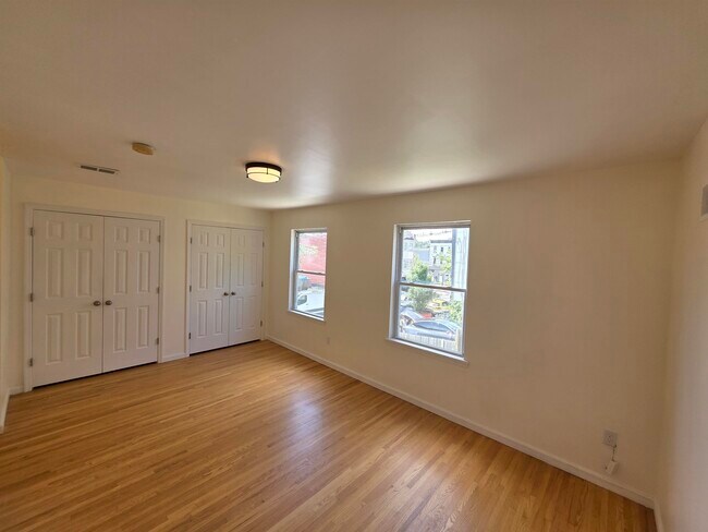 Building Photo - 203 Halladay St