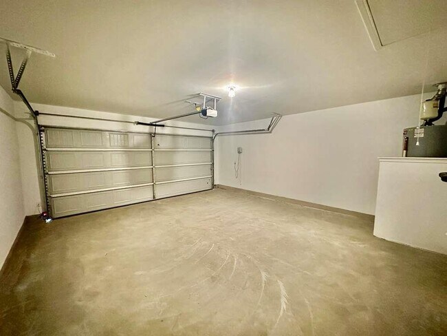 Building Photo - 4104 Home Pl Rd