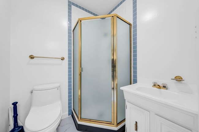 Building Photo - Gorgeous Golden Gate Heights home with gar...
