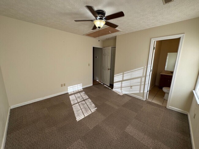 Building Photo - 2692 Callier Springs Rd SE