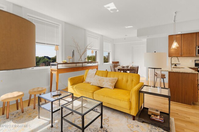 Building Photo - 65 3rd St