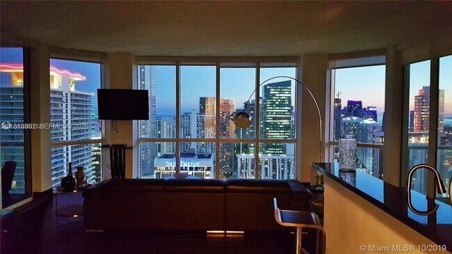 Building Photo - 253 NE 2nd St