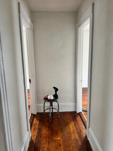 Hallway - 10 Arlington St