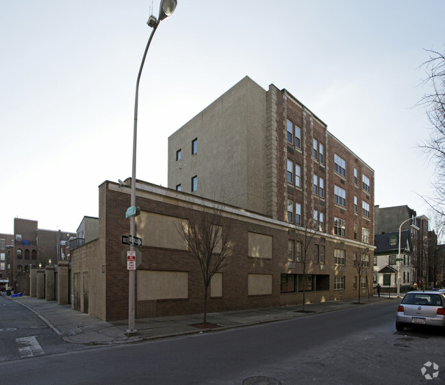 931 Clinton St - Clinton Court