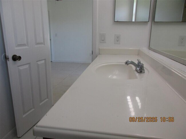 Building Photo - 17 Lago Mesa Way