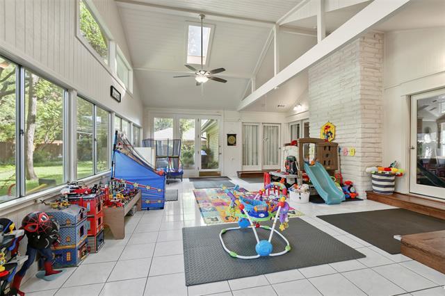 Building Photo - 13342 Peyton Dr