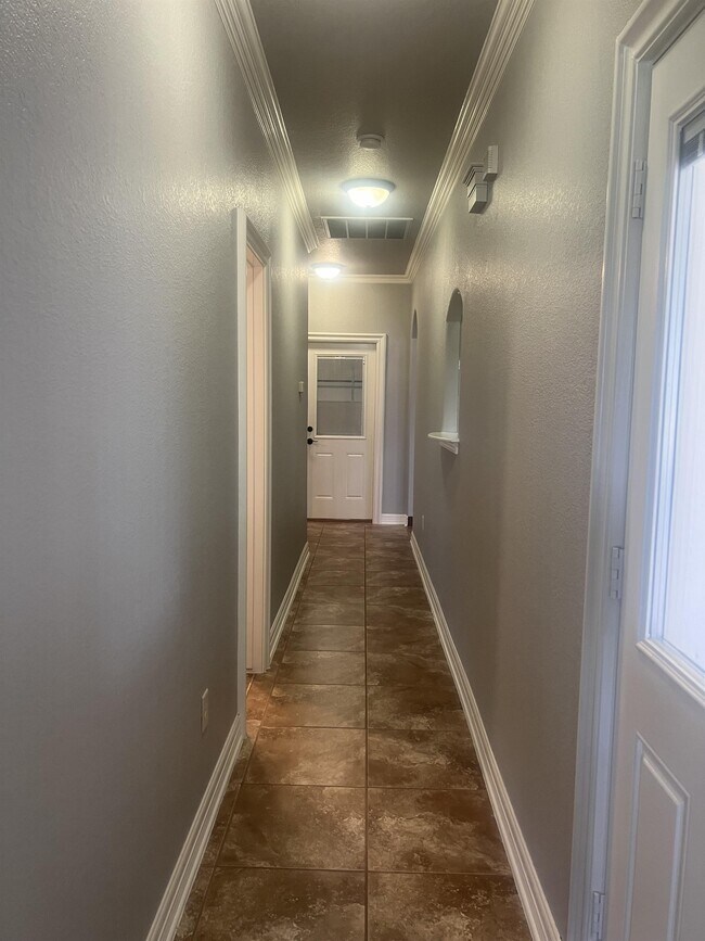 Building Photo - 1661 FM93