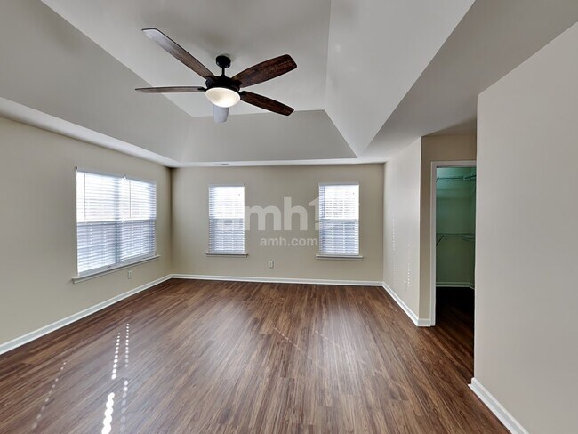 Building Photo - 105 Riverfront Pky