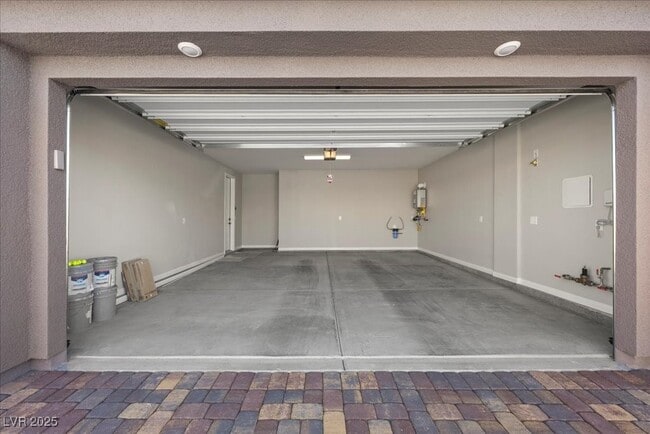 Building Photo - 9344 Lunar Phase St