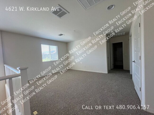 Building Photo - 4621 Kirkland Ave
