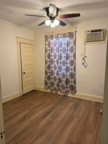 Building Photo - 718 6th St E