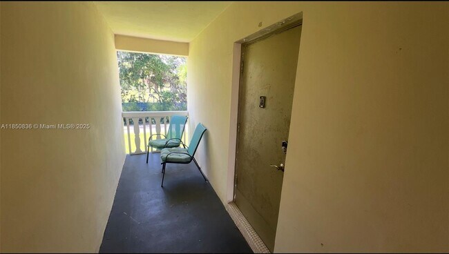 Building Photo - 1551 N 12th Ct