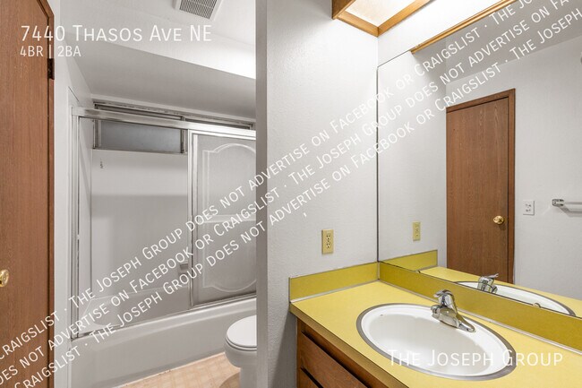 Building Photo - 7440 Thasos Ave NE