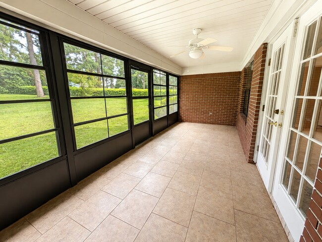 Building Photo - 1285 Cordova Cir