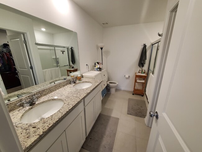 Building Photo - 2921 Salinger Wy