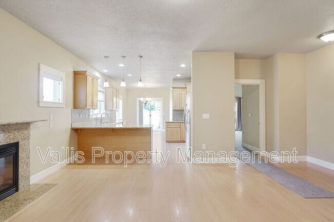 Building Photo - 5164 Andresen St SE