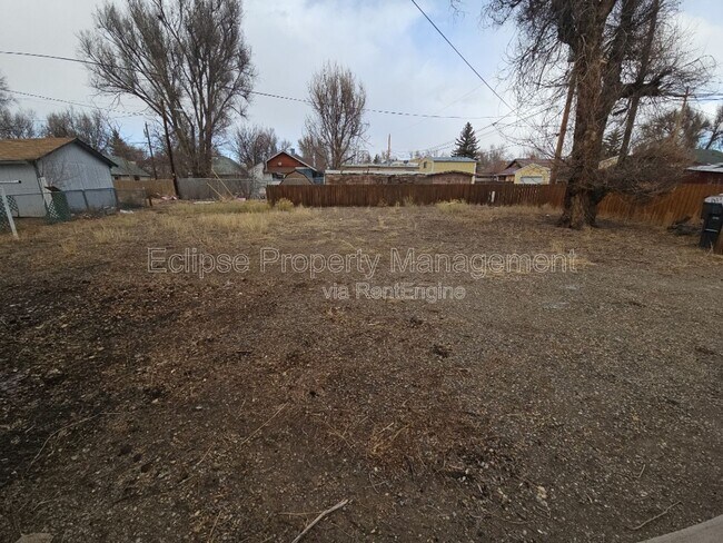 Building Photo - 715 3rd St