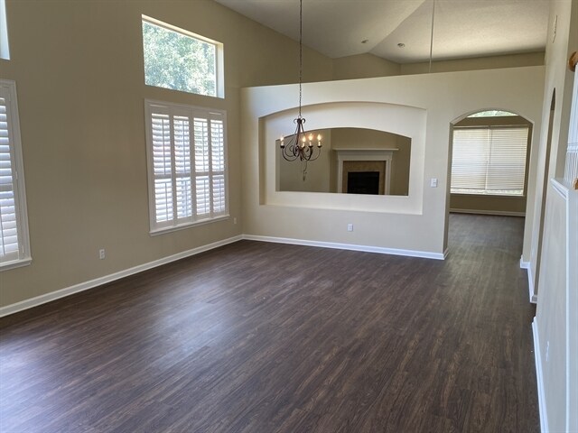 Building Photo - 2110 Thorn Hollow Ct