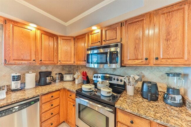 Building Photo - 407 SW 37th St