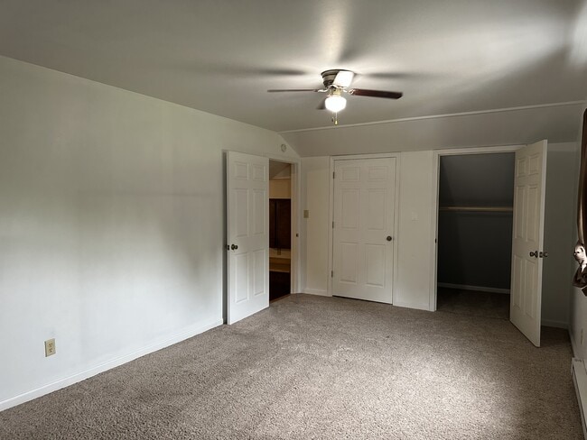 Building Photo - 6131 N 450 W