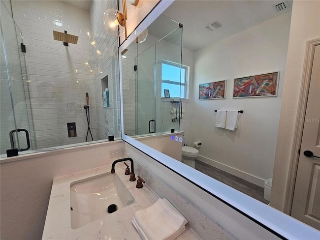 Building Photo - 2075 Jewell Ave