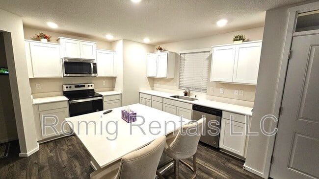 Building Photo - 17504 NW 10th Pl