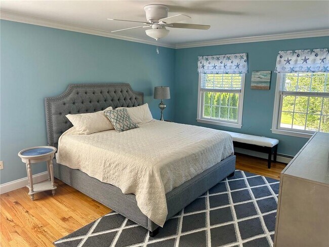 Building Photo - 25 Sycamore Dr