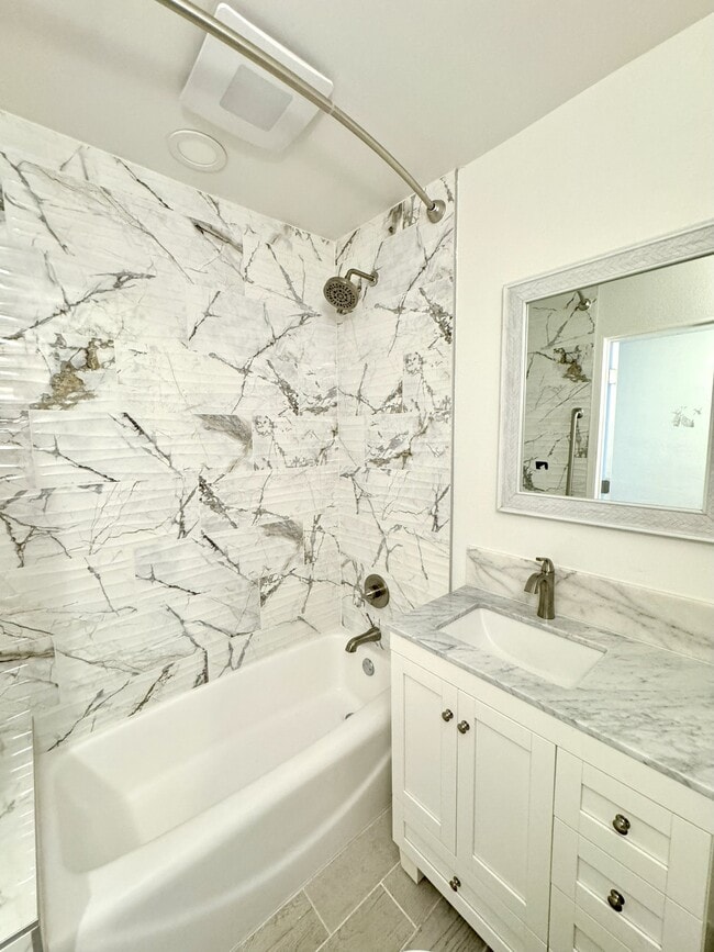 Building Photo - 1515 Sawyerwood Ave